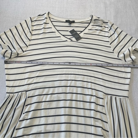 Lane Bryant Striped Peplum Tee Plus Size Casual NWT Size 18-20 - Picture 5 of 7